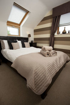 Apartemen Reubens Court And York