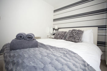 Apartemen Reubens Court And