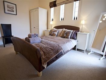 Apartemen Reubens Court And