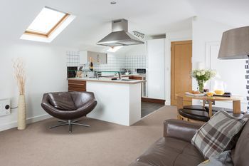 Reubens Court And Apartemen York