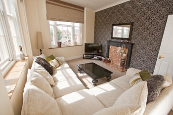 Apartemen Reubens Court And
